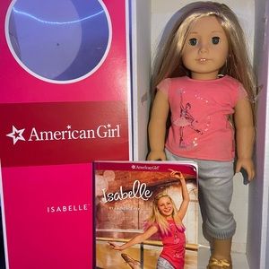 Isabelle + Book + Accessories (GOTY 2014 American Girl doll) (Collectible)